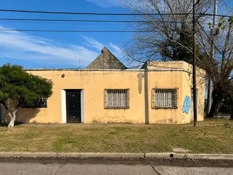 VENTA CASA 4 AMB + LOCAL SAN JOSÉ A REFACCIONAR