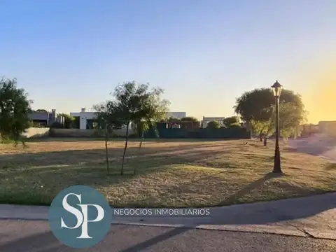 Lote central en San Ramón