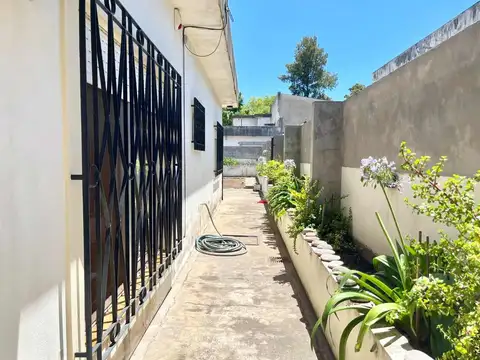 Depto Tipo Casa en Venta 56 años