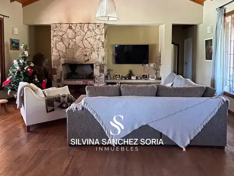 CHACRA 7 AMBIENTES EN VENTA HARAS EL MALACATE, EXALTACIÓN  DE LA CRUZ