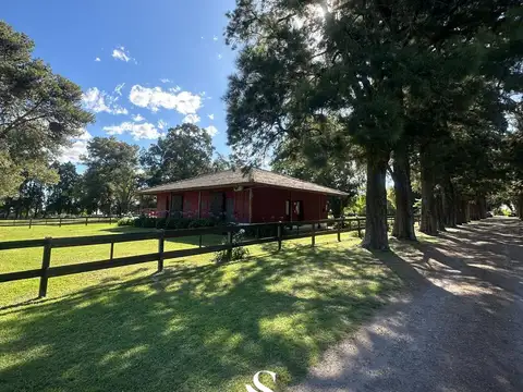 CHACRA 7 AMBIENTES EN VENTA HARAS EL MALACATE, EXALTACIÓN  DE LA CRUZ