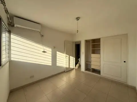 Departamento en Alquiler en Haedo Sur, $ 900.000