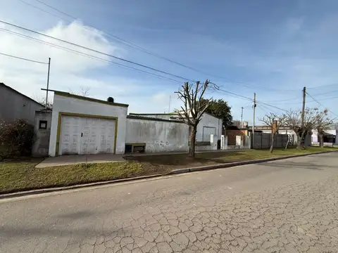 Casa - Venta - Argentina, Lobos