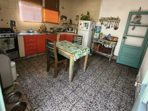 Casa en Venta con 5 cocheras