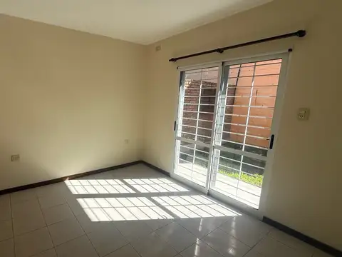 M. Quiros n°1042 Depto 4 PB