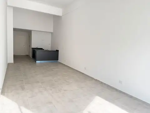 Departamento en Alquiler en Parque Chacabuco, $ 635.000