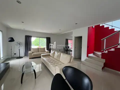 Casa en Venta en Haras Santa María, USD 260.000