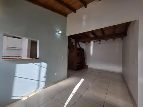 Duplex en venta en Castelar sur..