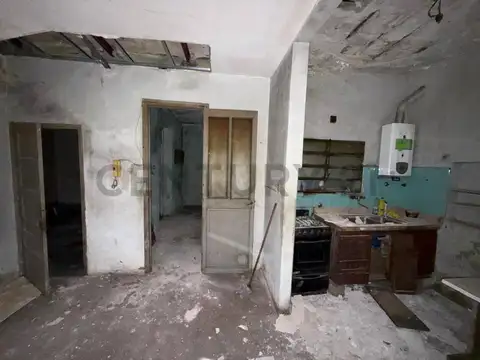Casa 2 ambientes con 1 baño