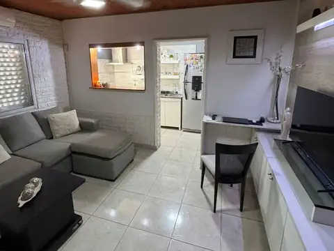 VENTA CASA DOS DORMITORIOS -  BARRIO NORTE