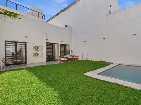 Depto Tipo Casa en Venta en Chacarita, USD 239.900