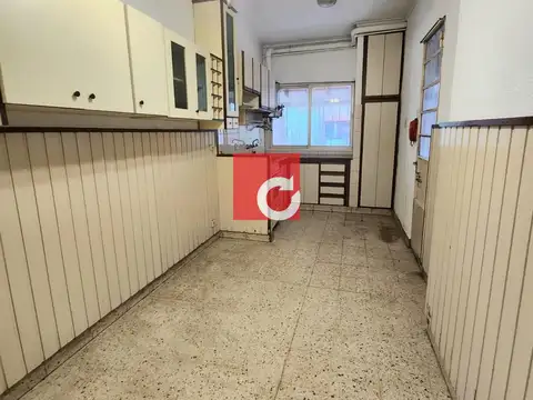 CASA DE 2 DOR EN VENTA -  LOS HORNOS