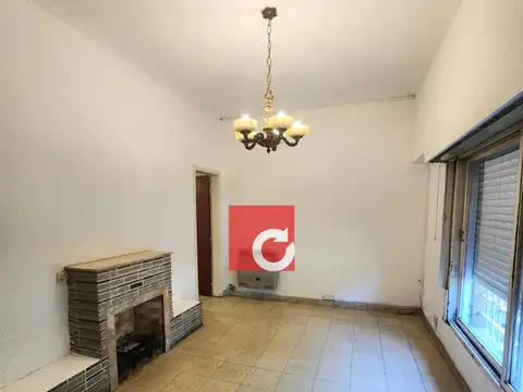 Casa 3 ambientes con 1 baño