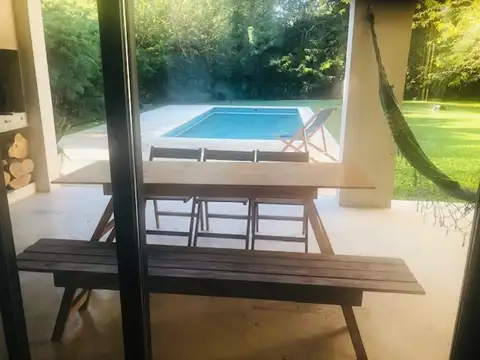 Casa 4 ambientes con 1 baño