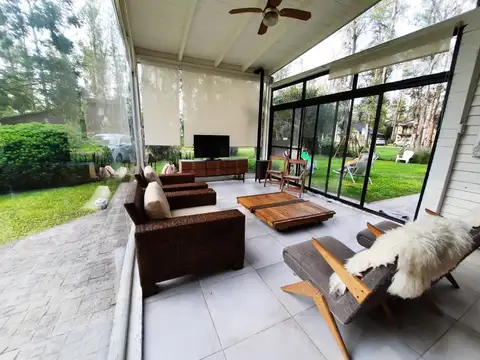 Casa 5 ambientes con 2 baños