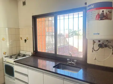 Depto Tipo Casa 5 ambientes con 2 baños