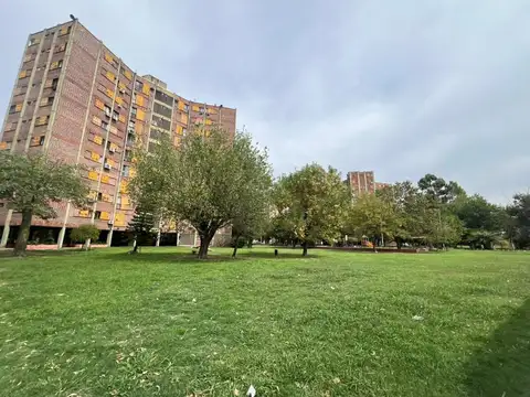 Venta Departamento de 4 ambientes en Sarandi