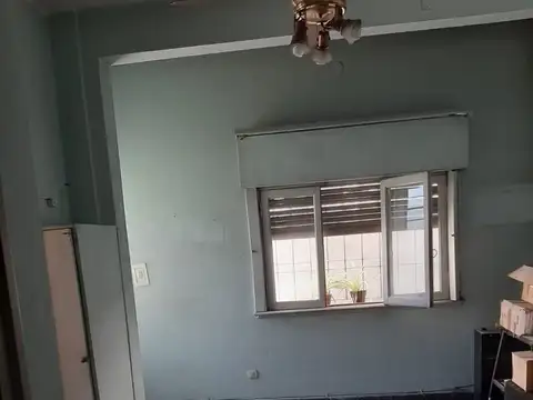 Avenida Eva Perón 700