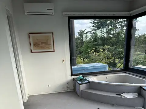 Casa en Alquiler en Club Náutico Hacoaj 6 dormitorios, Tigre 100