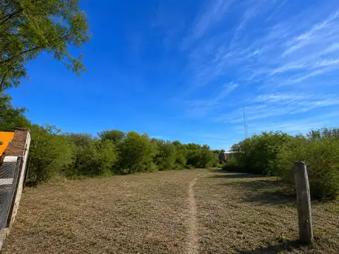 Terreno en Venta en Cardozos, Capital
