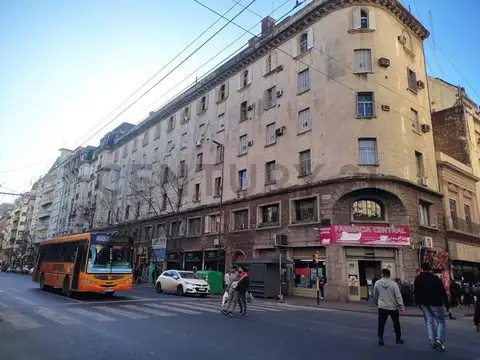 DEPARTAMENTO TRES DORMITORIOS Y ESCRITORIO APTO OFICINAS O CONSULTORIOS