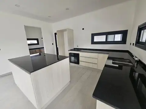 VENTA CASA 4 AMBIENTES SANTA IRENE A ESTRENAR