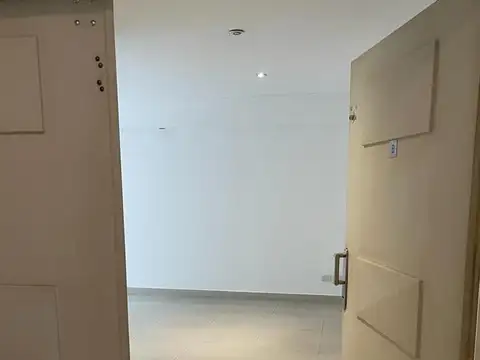 Oficina Monoambiente con 4 baños