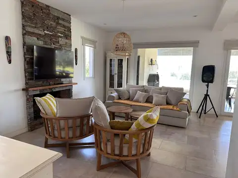 Casa en Venta con cochera