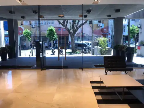 *OFICINA PREMIUM DE 37 M2 CUB. CON BAÑO, COCINA Y AIRE ACONDICIONADO FRIÓ CALOR.