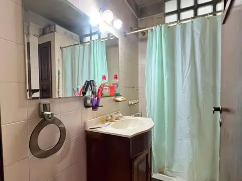 Depto Tipo Casa en Venta con 1 cocheras