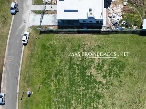 Terreno en Venta en Terralagos, USD 98.000
