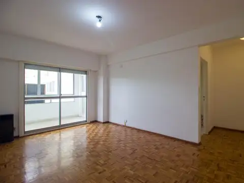 TRES AMBIENTES EN COMPLEJO DE TORRES EN COLEGIALES  TODOS LOS AMBIENTES CON VISTA AL EXTERIOR ! 