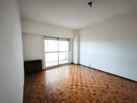 TRES AMBIENTES EN COMPLEJO DE TORRES EN COLEGIALES  TODOS LOS AMBIENTES CON VISTA AL EXTERIOR !