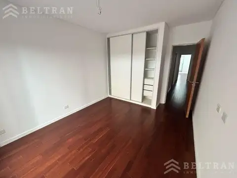 Departamento 5 ambientes con 2 baños