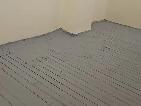 Local con Entre Piso