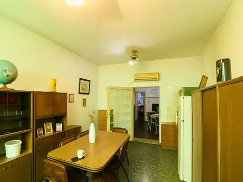 Casa en Alquiler con 1 cochera