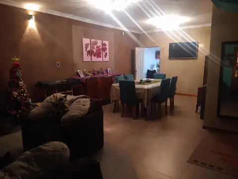 Casa en Venta en Jose Marmol, USD 155.000