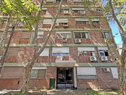 Marconi al 600, E/ Rawson y Azcuénaga