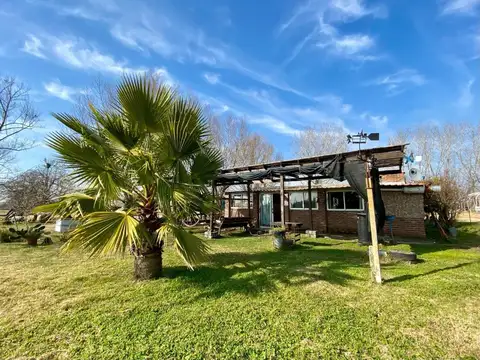 Venta Chacra Casa  Los Cerrillos 1.5 HA con Renta