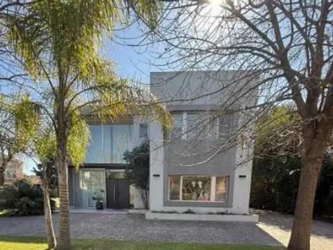 Casa a la venta en Pilar
