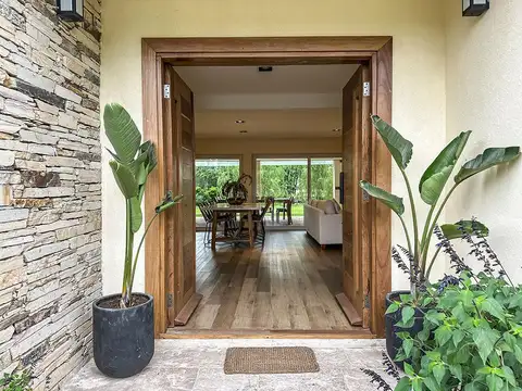 Casa en Alquiler de 5 dormitorios