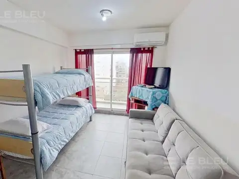 VENTA DE DPTO. 2 AMB.  CON BALCÓN EN PARQUE CHAS 