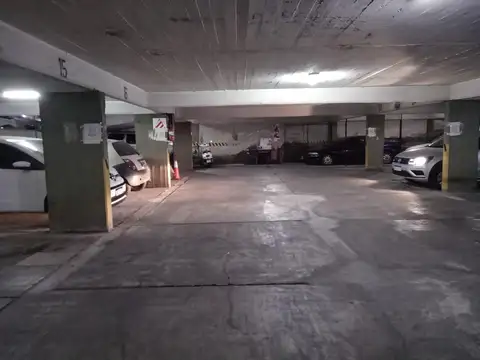 VENTA COCHERA EN OLIVOS PARTIDO V.LOPEZ