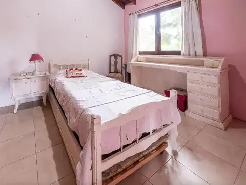 Casa en Alquiler Temporal con 4 cocheras