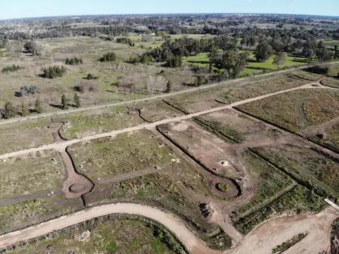 EXCELENTE LOTE DE 550 M2 EN EL BARRIO SANTA ELISA.