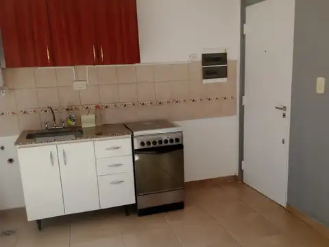 MONOAMBIENTE EN ALQUILER - CON COCHERA - SEGUNDO PISO POR ESCALERA -  HAEDO