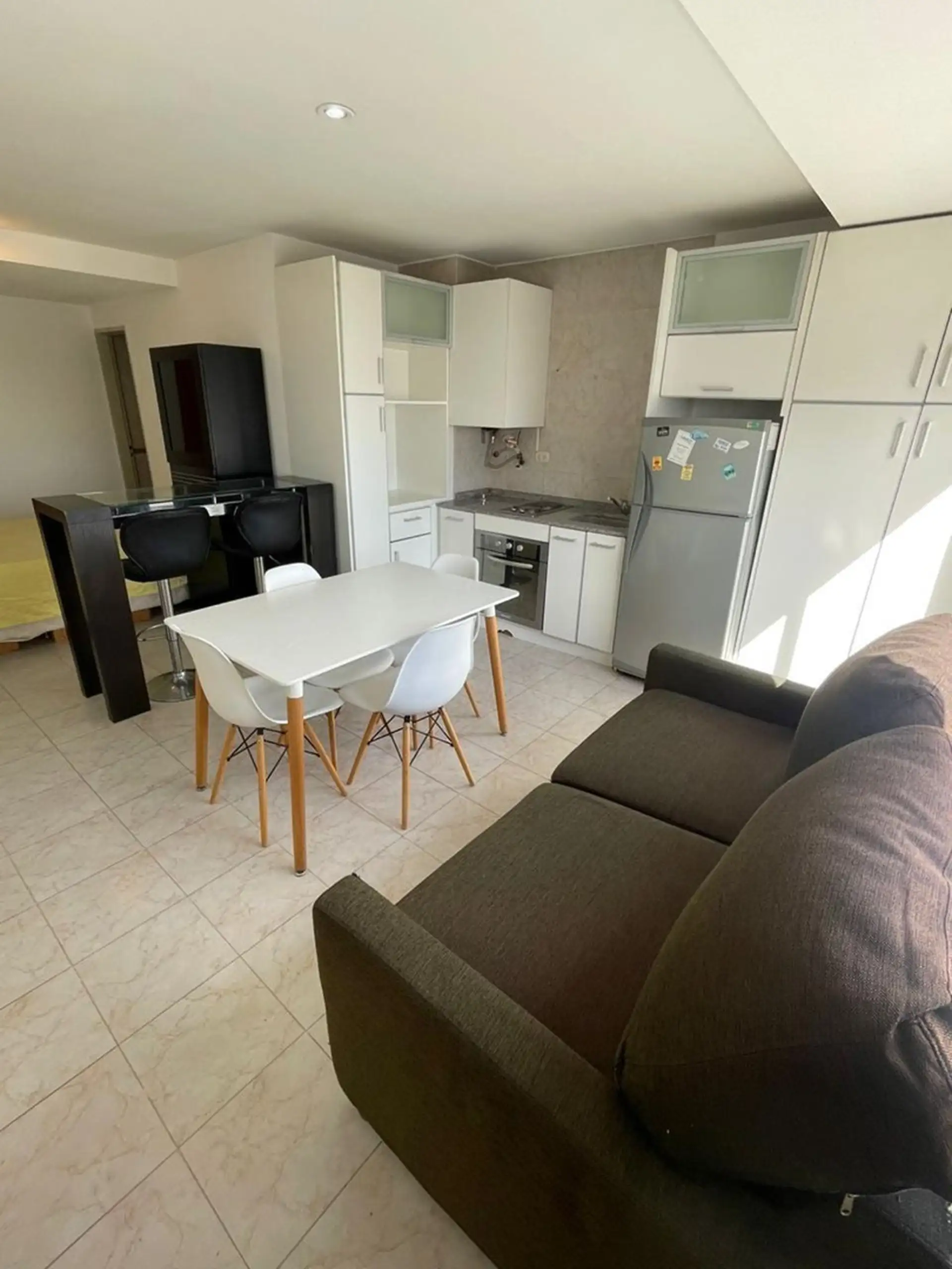 Departamento monoambiente en venta con renta, 30m², décimo piso