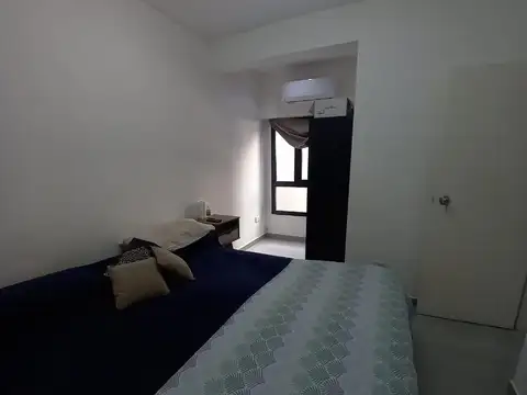 Venta de Departamento de 3 Ambientes con Patio en Wilde