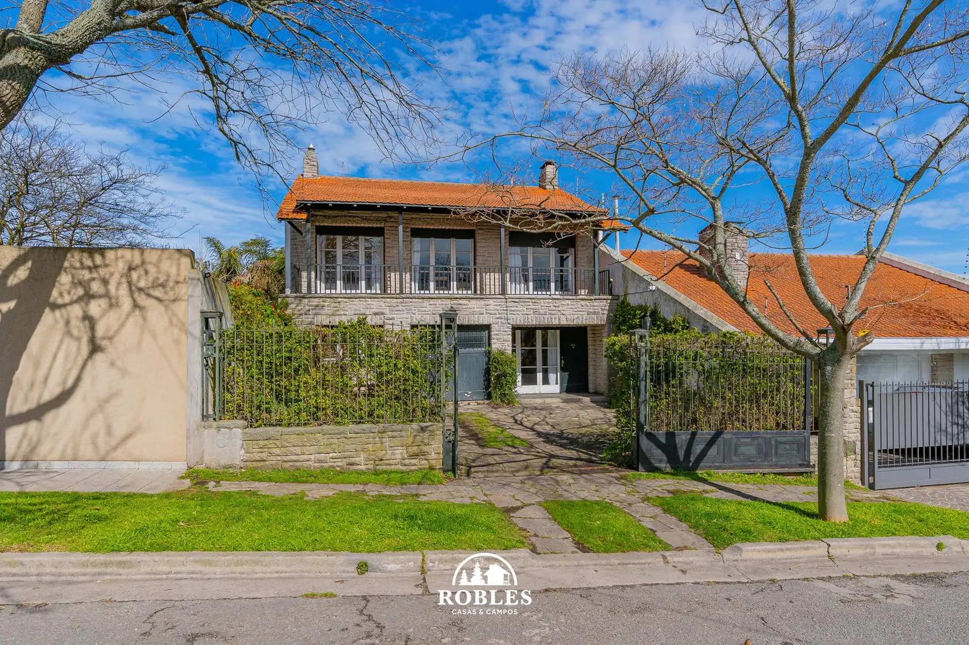 Importante chalet en el excelente entorno de Los Troncos