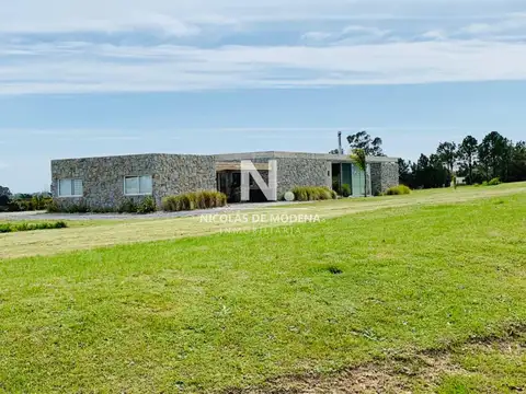 Casa en Alquiler Temporal en Punta del Este, USD 40.000